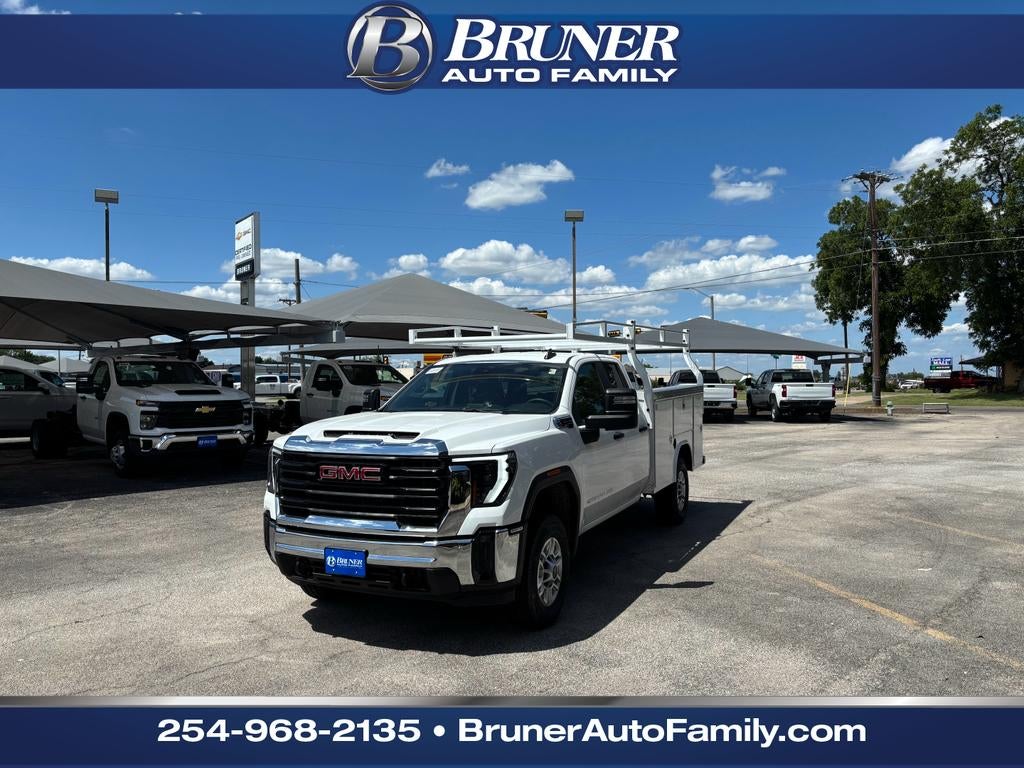 2026 GMC Sierra 2500 HD Pro in Summit White — front three-quarter view