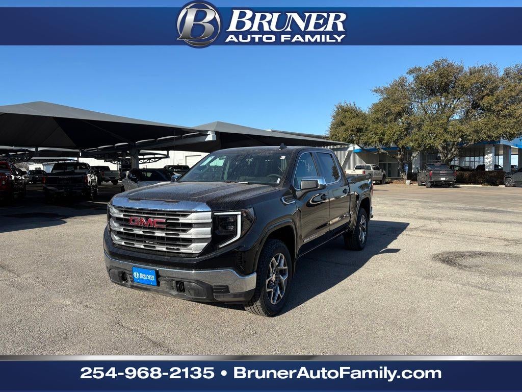 2026 GMC Sierra 1500 SLE in Onyx Black — front three-quarter view