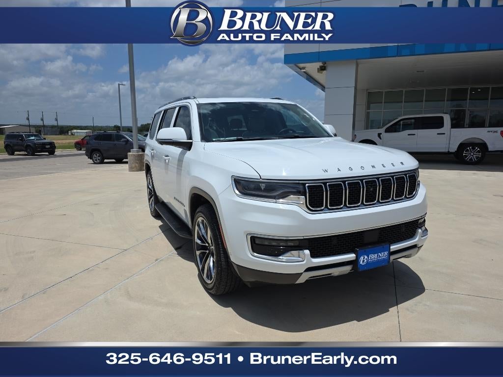 2022 Jeep Wagoneer Series II 4x2 in White — front three-quarter view
