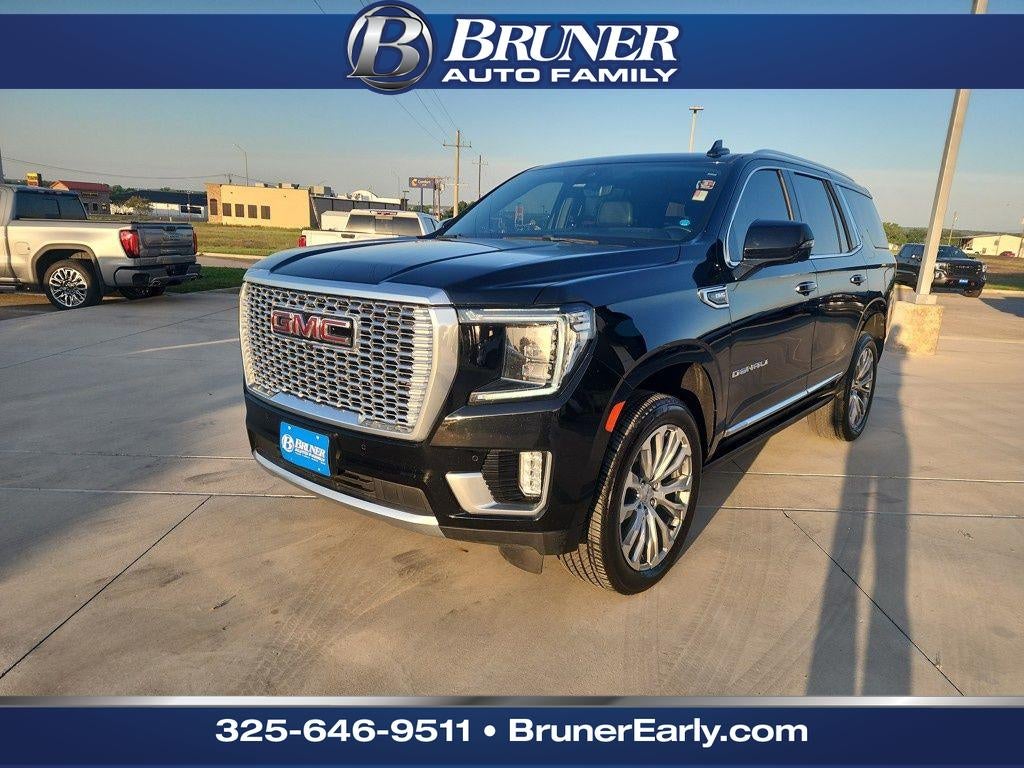 2022 GMC Yukon Denali in Onyx Black — front three-quarter view