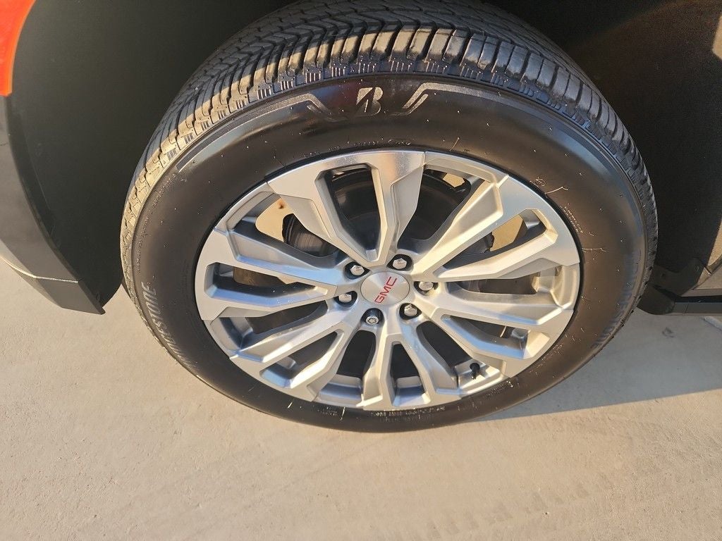 2022 GMC Yukon — detail view