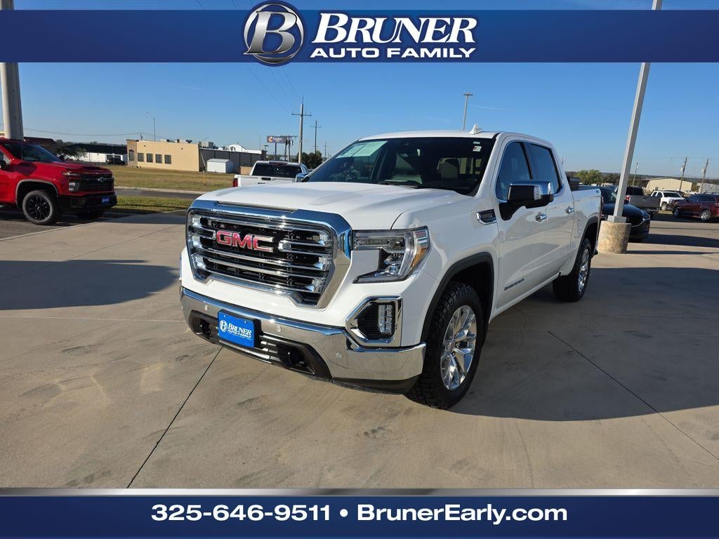 2020 GMC Sierra 1500 SLT in Summit White — front three-quarter view