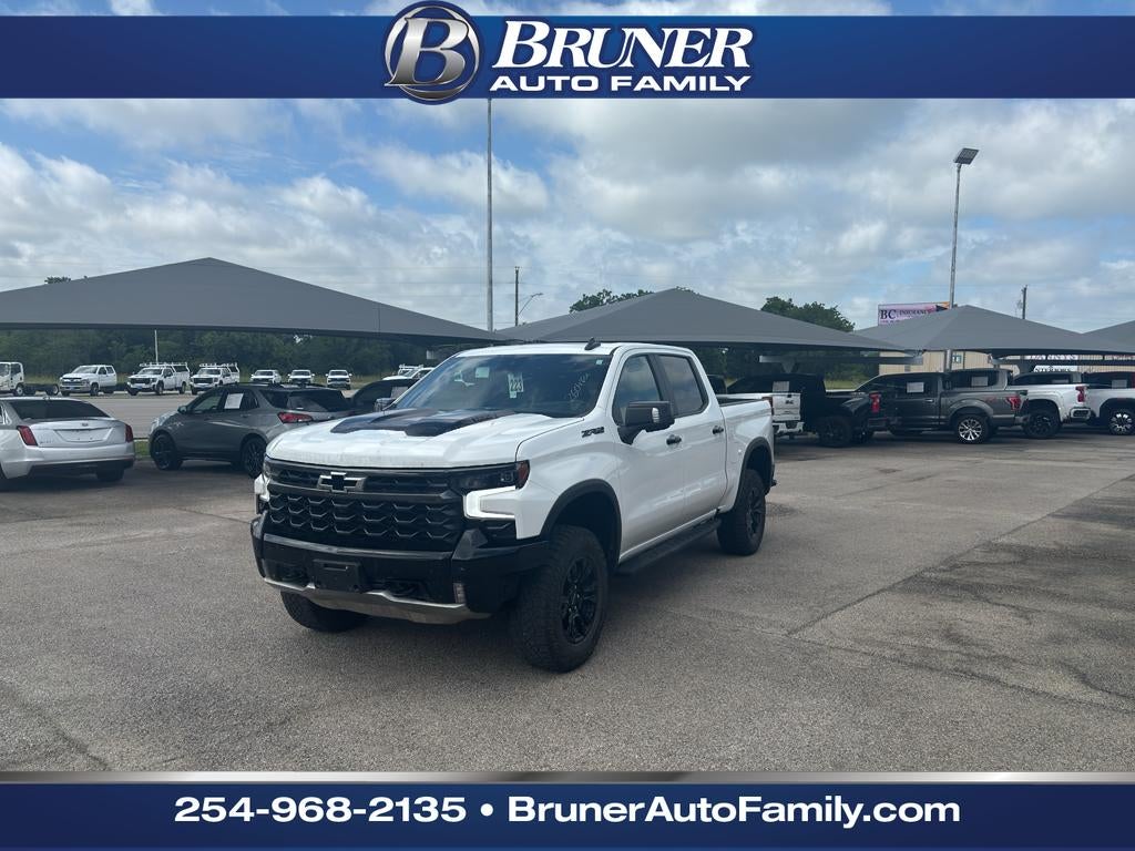 2025 Chevrolet Silverado 1500 4WD Crew Cab Short Bed ZR2 in Summit White — front three-quarter view
